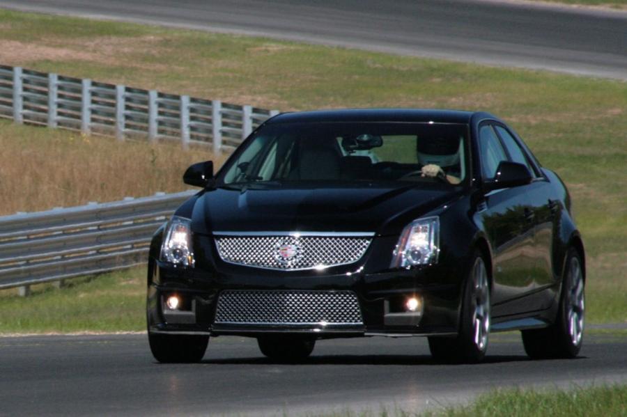  Cadillac CTS-V Coupe 2010 года  (фото 182 из 315)